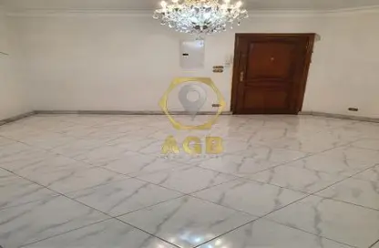 شقة - 3 غرف نوم - 2 حمامات للبيع في شارع عبد الحميد بدوي - ميدان الحجاز - النزهة - القاهرة