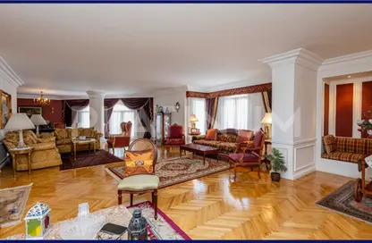 Apartment - 3 Bedrooms - 5 Bathrooms for sale in Kafr Abdo St. - Kafr Abdo - Roushdy - Hay Sharq - Alexandria