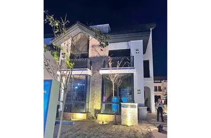 تاون هاوس - 3 غرف نوم - 3 حمامات للبيع في كليوباترا بالاس - الحي الخامس - مدينة الشروق - القاهرة