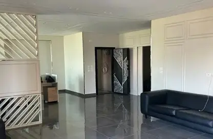 Office Space - Studio - 3 Bathrooms for rent in South Teseen St. - The 5th Settlement - New Cairo City - Cairo