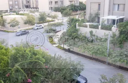 شقة - 2 غرف نوم - 2 حمامات للبيع في فيلدج جيت - المستثمرين الجنوبية - مدينة القاهرة الجديدة - القاهرة