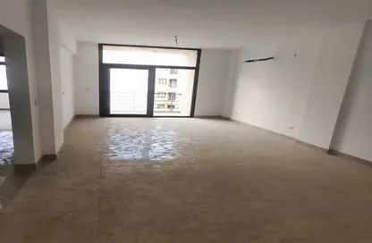 شقة - 3 غرف نوم - 2 حمامات للايجار في مون ريزيدنس - فيفث سكوير - التجمع الخامس - مدينة القاهرة الجديدة - القاهرة