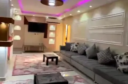 Apartment - 3 Bedrooms - 2 Bathrooms for sale in Lebanon Square - Mohandessin - Giza