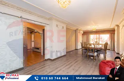 Apartment - 4 Bedrooms - 2 Bathrooms for sale in Abdelhamid Al Abady St. - Roushdy - Hay Sharq - Alexandria