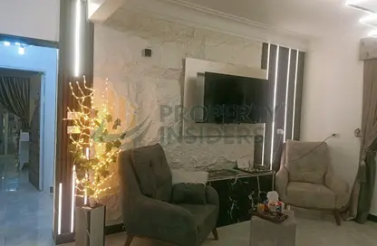 Apartment - 2 Bedrooms - 2 Bathrooms for sale in Lebanon Square - Mohandessin - Giza