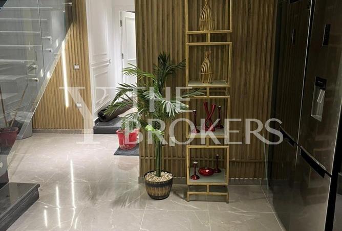 8061107 - Property Image 2