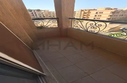 Apartment - 2 Bedrooms - 1 Bathroom for sale in Mohamed Naguib Axis - Abou El Houl - New Cairo City - Cairo
