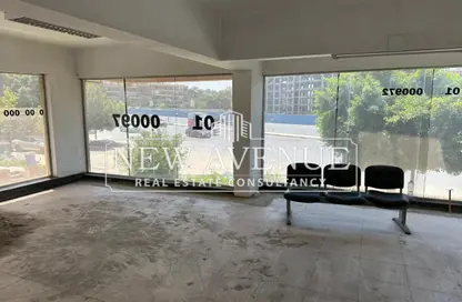 Office Space - Studio - 1 Bathroom for sale in Zahraa Al Maadi St. - Degla - Hay El Maadi - Cairo