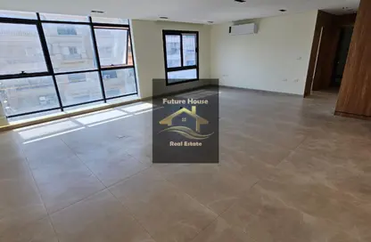 Office Space - Studio - 3 Bathrooms for rent in Zahraa El Maadi - Hay El Maadi - Cairo