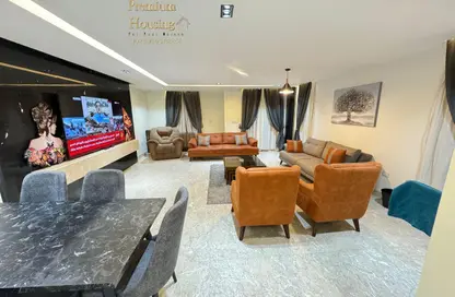 شقة - 3 غرف نوم - 3 حمامات للايجار في شارع الرياض - المهندسين - الجيزة
