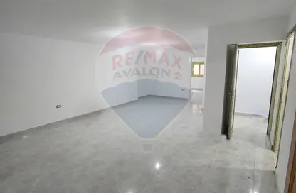 Office Space - Studio - 1 Bathroom for rent in Saba Basha - Hay Sharq - Alexandria