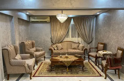 Apartment - 3 Bedrooms - 2 Bathrooms for sale in Tag Al Din El Sobky St. - Ard El Golf - Heliopolis - Masr El Gedida - Cairo