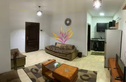 Apartment - 2 Bedrooms - 1 Bathroom for rent in Al Hekma St. - Sheikh Zayed City - Giza