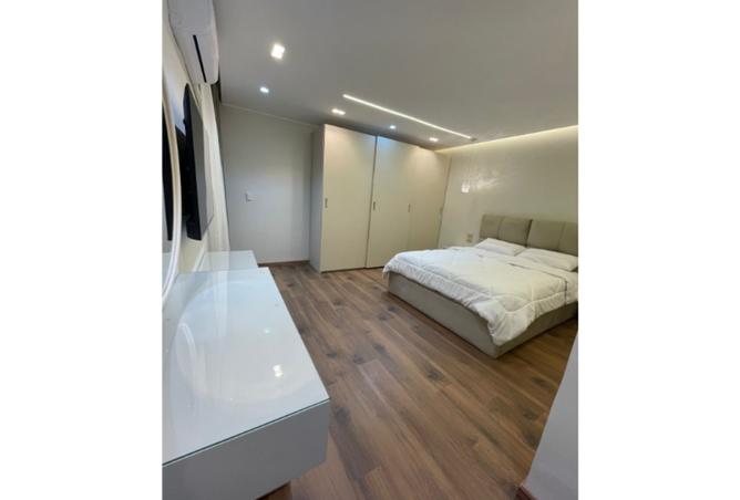 8250007 - Property Image 3