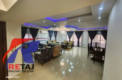 Apartment - 4 Bedrooms - 2 Bathrooms for rent in Abdelhakim Al Refaey St. - 8th Zone - Nasr City - Cairo