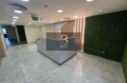 طابق كامل - استوديو - 8 حمامات للايجار في شارع التسعين الجنوبي - التجمع الخامس - مدينة القاهرة الجديدة - القاهرة