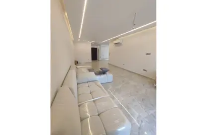 Apartment - 2 Bedrooms - 2 Bathrooms for sale in Regents Park - Al Andalus District - New Cairo City - Cairo