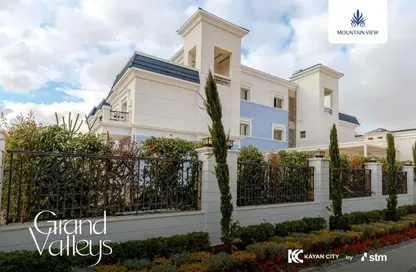 Villa - 6 Bedrooms - 4 Bathrooms for sale in Mountain View Hyde Park - 5th Settlement Compounds - The 5th Settlement - New Cairo City - Cairo