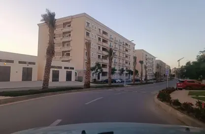 Apartment - 3 Bedrooms - 3 Bathrooms for sale in Hyde Park - 5th Settlement Compounds - The 5th Settlement - New Cairo City - Cairo