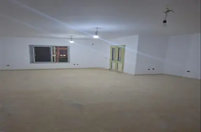 Apartment - 3 Bedrooms - 2 Bathrooms for rent in 10th Sector - Zahraa El Maadi - Hay El Maadi - Cairo