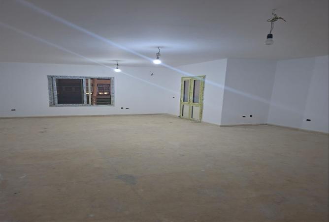 7985390 - Property Main Image