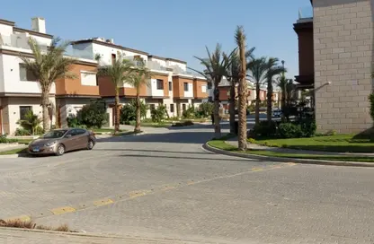 Townhouse - 4 Bedrooms - 4 Bathrooms for sale in Azzar - 5th Settlement Compounds - The 5th Settlement - New Cairo City - Cairo