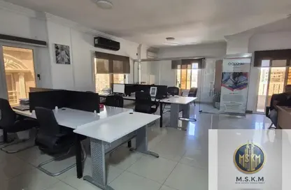 شقة - 4 غرف نوم - 2 حمامات للايجار في توليب النرجس - التجمع الخامس - مدينة القاهرة الجديدة - القاهرة