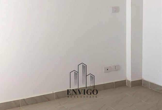 8322618 - Property Image 3