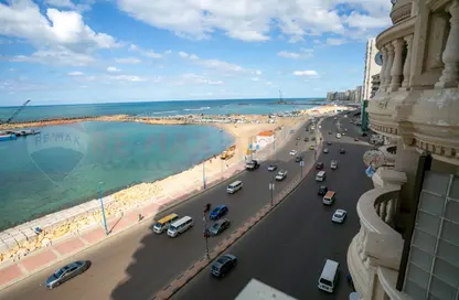 شقة - 3 غرف نوم - 3 حمامات للبيع في السرايا - سيدي بشر - حي اول المنتزة - الاسكندرية