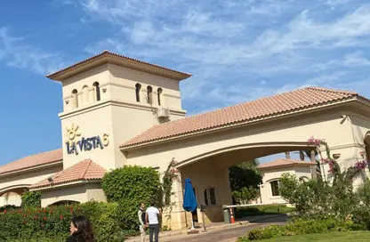 شاليه - 3 غرف نوم - 3 حمامات للبيع في لافيستا 6 - لافيستا - العين السخنة - السويس