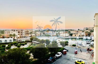شقة - 2 غرف نوم - 3 حمامات للبيع في ابو تيج مارينا - الجونة - الغردقة - محافظة البحر الاحمر