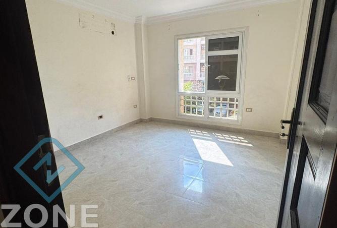 8221157 - Property Image 2