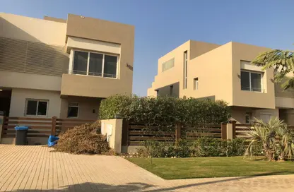 فيلا - 3 غرف نوم - 4 حمامات للبيع في نيو جيزة - طريق مصر اسكندرية الصحراوي - مدينة 6 أكتوبر - الجيزة