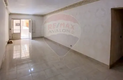 Apartment - 3 Bedrooms - 2 Bathrooms for sale in Smouha - Hay Sharq - Alexandria