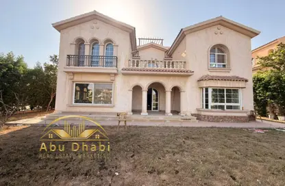 Villa - 5 Bedrooms - 4 Bathrooms for sale in Privado - Madinaty - Cairo