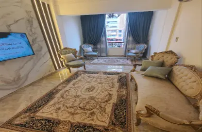 شقة - 3 غرف نوم - 2 حمامات للايجار في شارع مصطفي النحاس - المنطقة السادسة - مدينة نصر - القاهرة