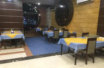 Retail - Studio - 4 Bathrooms for rent in Al Tayaran St. - Rabaa Al Adaweyah - Nasr City - Cairo