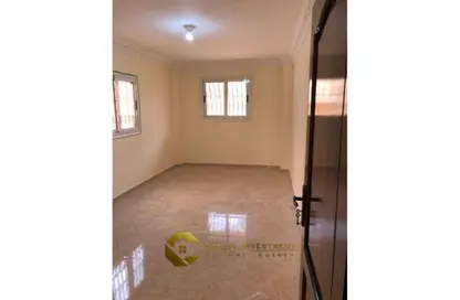 شقة - 3 غرف نوم - 2 حمامات للايجار في المستثمر الصغير - الحي العاشر - الشيخ زايد - الجيزة