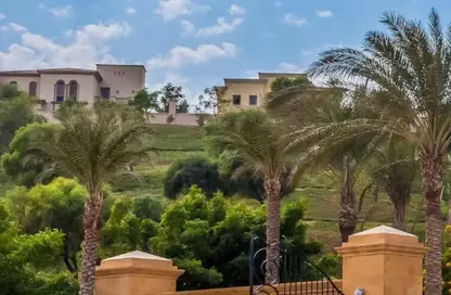 دوبلكس - 3 غرف نوم - 3 حمامات للبيع في سيراس - اب تاون كايرو - المقطم - القاهرة