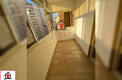 Apartment - 3 Bedrooms - 1 Bathroom for sale in Abd Al Aziz Fahmy St. - Bolkly - Hay Sharq - Alexandria