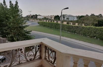 شقة - 3 غرف نوم - 3 حمامات للايجار في غرب الجولف - كمبوندات القطامية - القطامية - مدينة القاهرة الجديدة - القاهرة