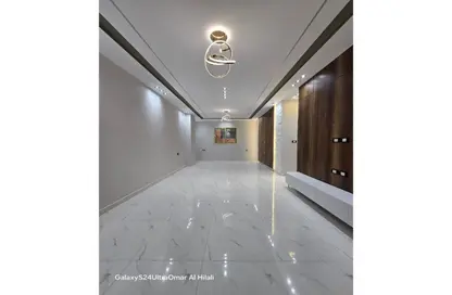 Apartment - 3 Bedrooms - 2 Bathrooms for sale in Gate 3 old - Khafre - Hadayek El Ahram - Giza