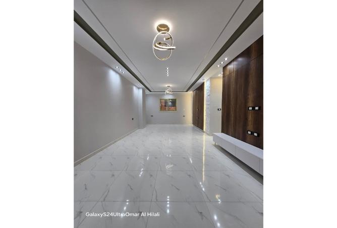 7933684 - Property Main Image