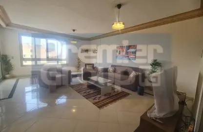 Apartment - 3 Bedrooms - 3 Bathrooms for rent in Street 210 - Degla - Hay El Maadi - Cairo