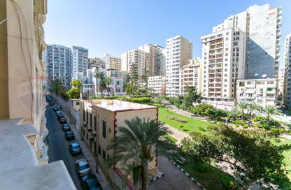 Apartment - 3 Bedrooms - 3 Bathrooms for sale in Saba Basha - Hay Sharq - Alexandria