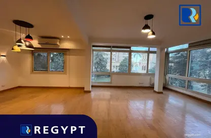 شقة - 2 غرف نوم - 3 حمامات للايجار في شارع محمد انيس - الزمالك - القاهرة