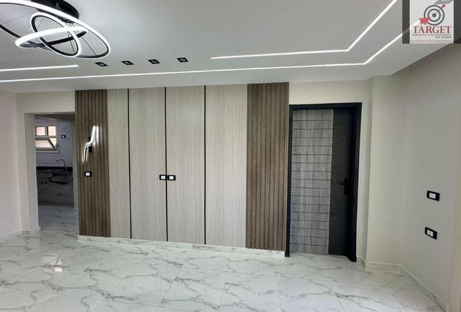 8078539 - Property Image 2