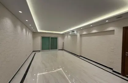 شقة - 3 غرف نوم - 3 حمامات للايجار في سكن - امتداد المستثمرين الشمالية - مدينة القاهرة الجديدة - القاهرة