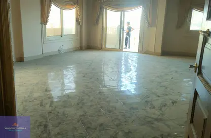 Apartment - 3 Bedrooms - 2 Bathrooms for sale in Al Laselky St. - El Laselky - New Maadi - Hay El Maadi - Cairo