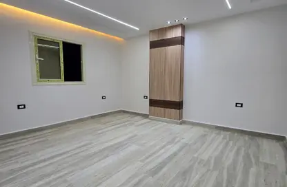 شقة - 3 غرف نوم - 2 حمامات للبيع في البوابة الرابعة - مينا - حدائق الاهرام - الجيزة